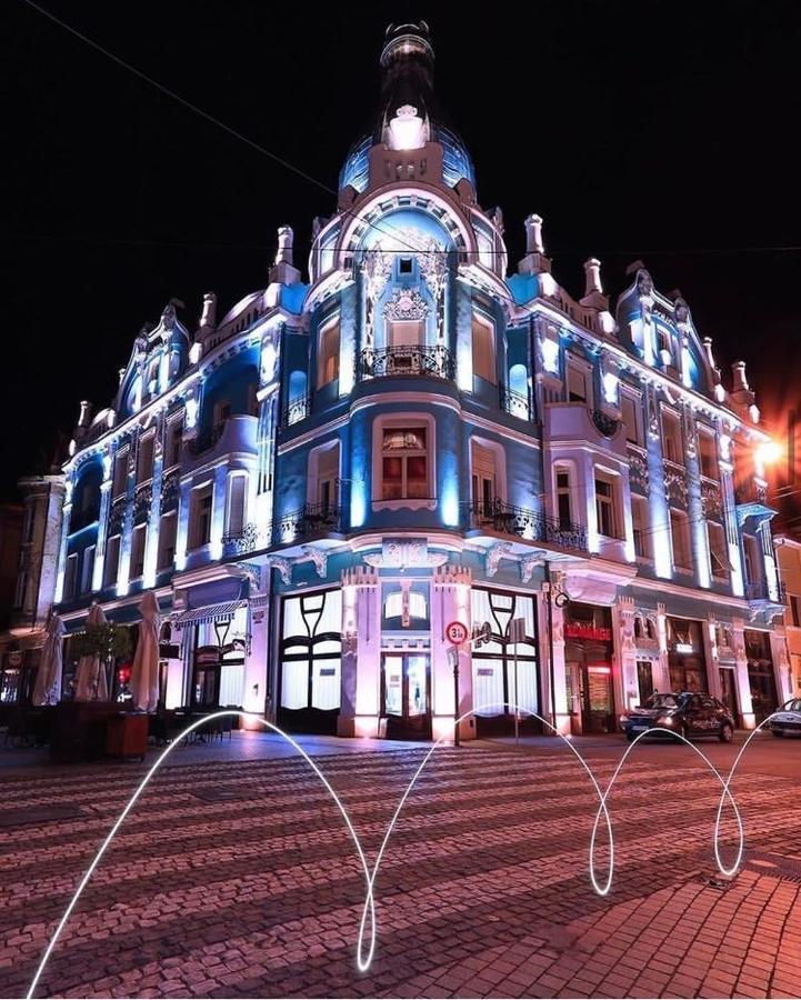 Ultracentral Apartment Near Moscovitz Palace Oradea Exterior foto